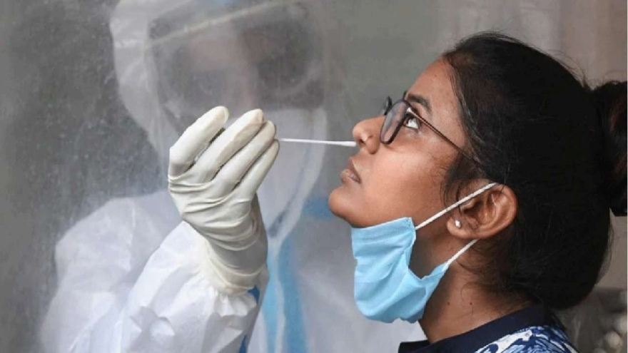 Ấn Độ nghiên cứu sự tồn tại của virus SARS-CoV-2 trong mắt người